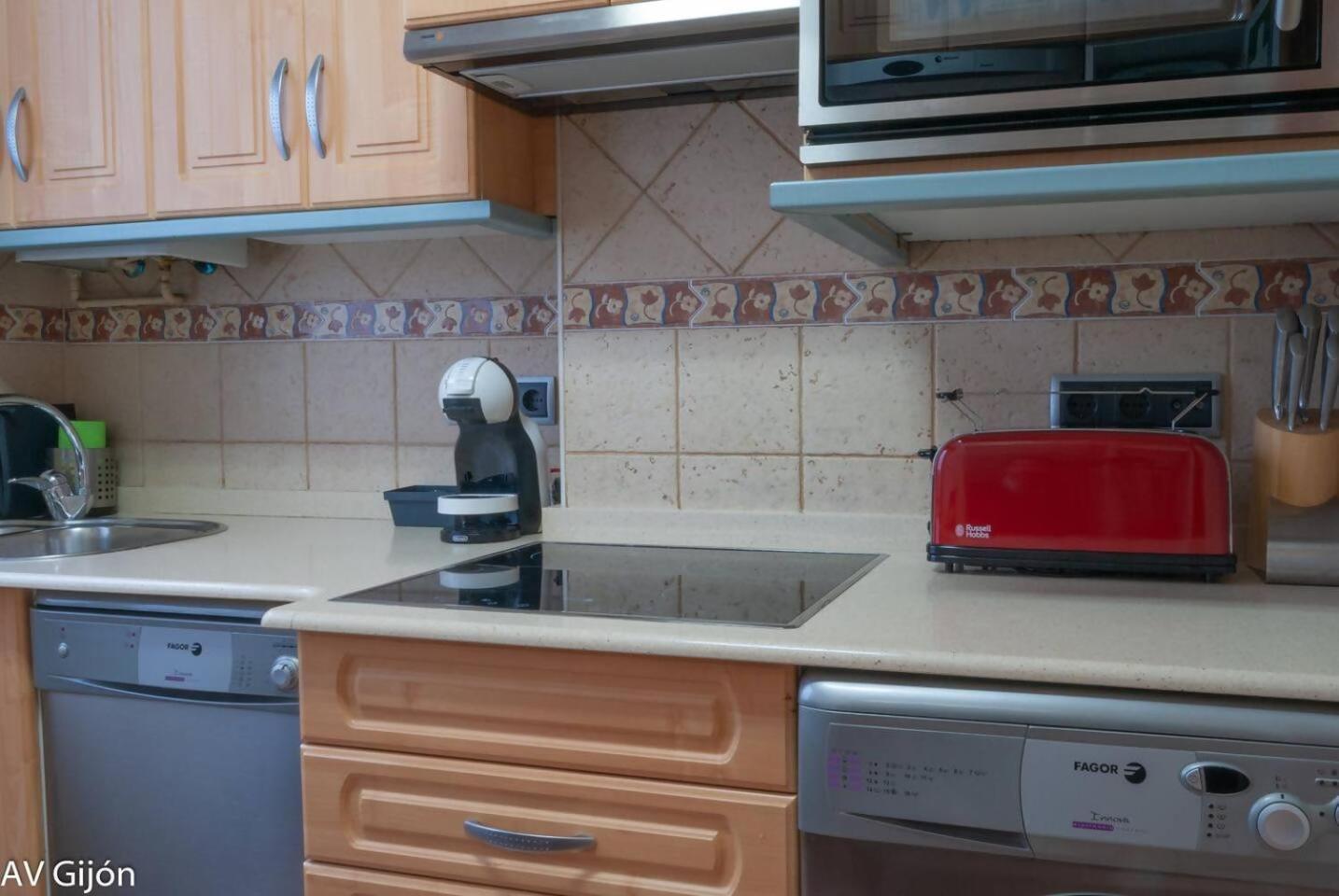 Apartament Av Premio Real 16 Gijón Zewnętrze zdjęcie
