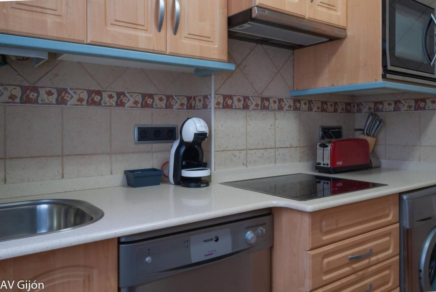 Apartament Av Premio Real 16 Gijón Zewnętrze zdjęcie